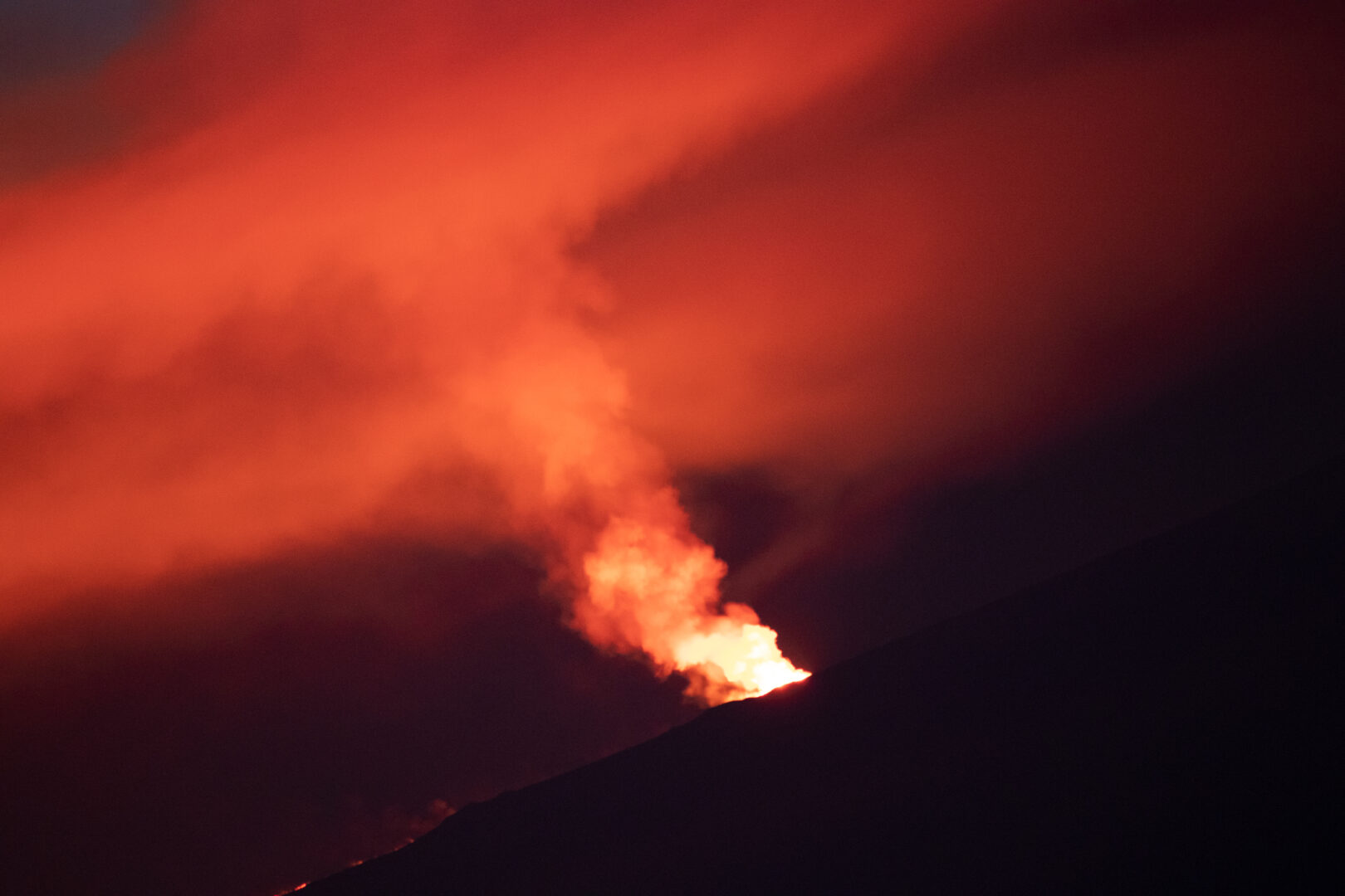 volcanic eruption at night on the Big Island of Hawaii
